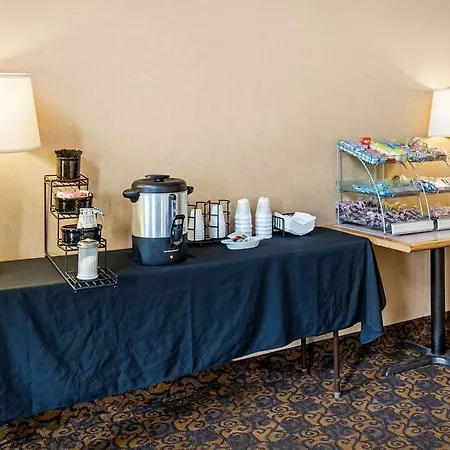 Rodeway Inn 